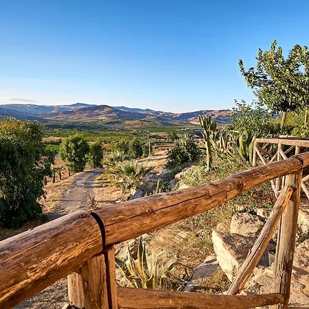 Agriturismo Conte Ruggero Farm stay Centuripe
